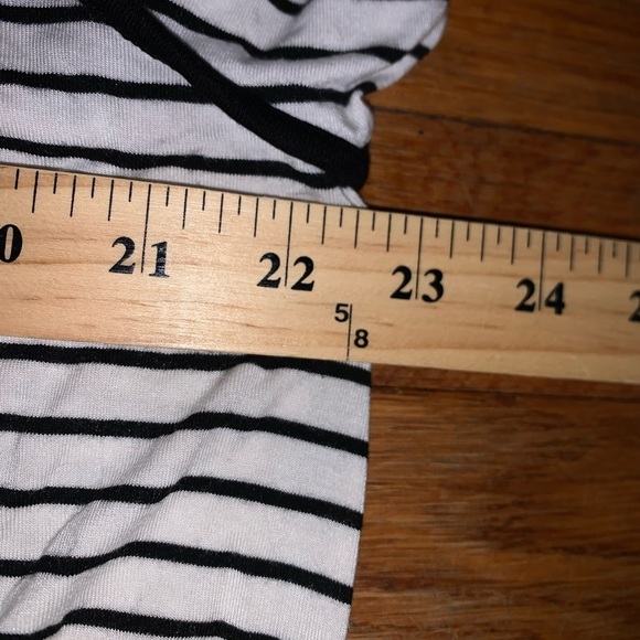 Lane Bryant 18/20 2X striped tshirt stretchy white black short sleeve plus size - Picture 3 of 5